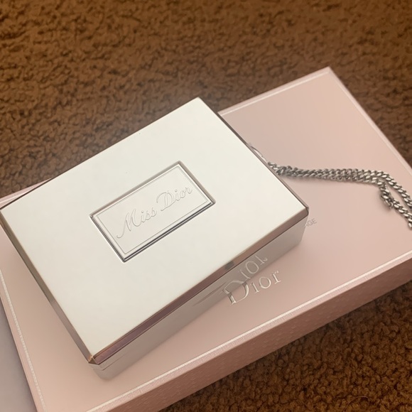 Dior Metal Clutch w/ mirror + detachable Makeup Palette - Picture 3 of 9